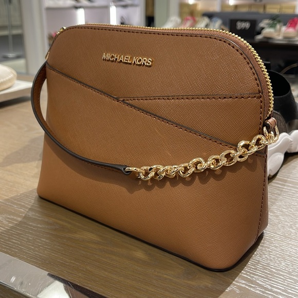 MICHAEL KORS 
Jet Set Travel Medium Dome Crossbody Bag XCROSS XBODY
Luggage 
NWT - Picture 2 of 16